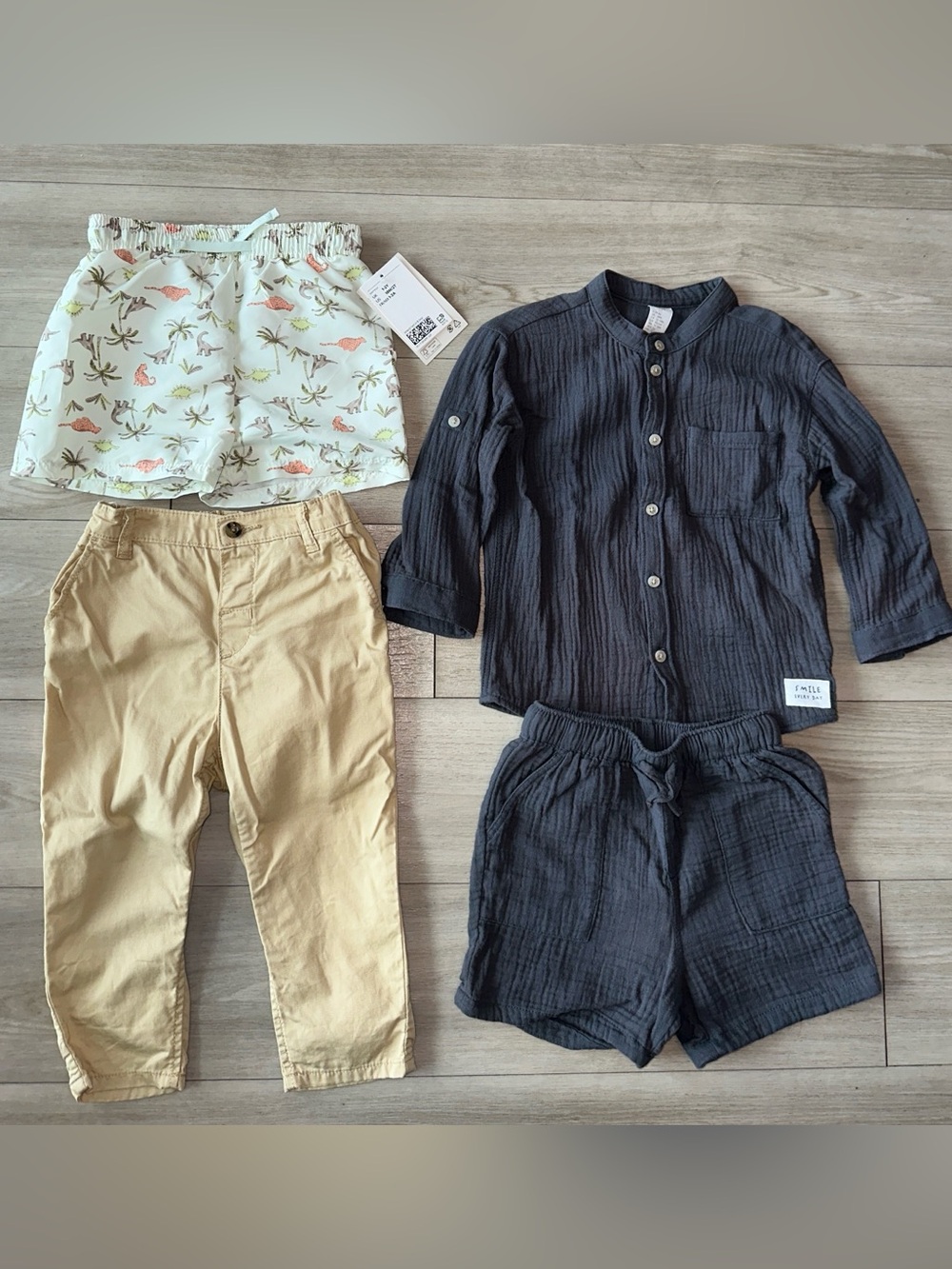 Old Navy Bundles Size 18M